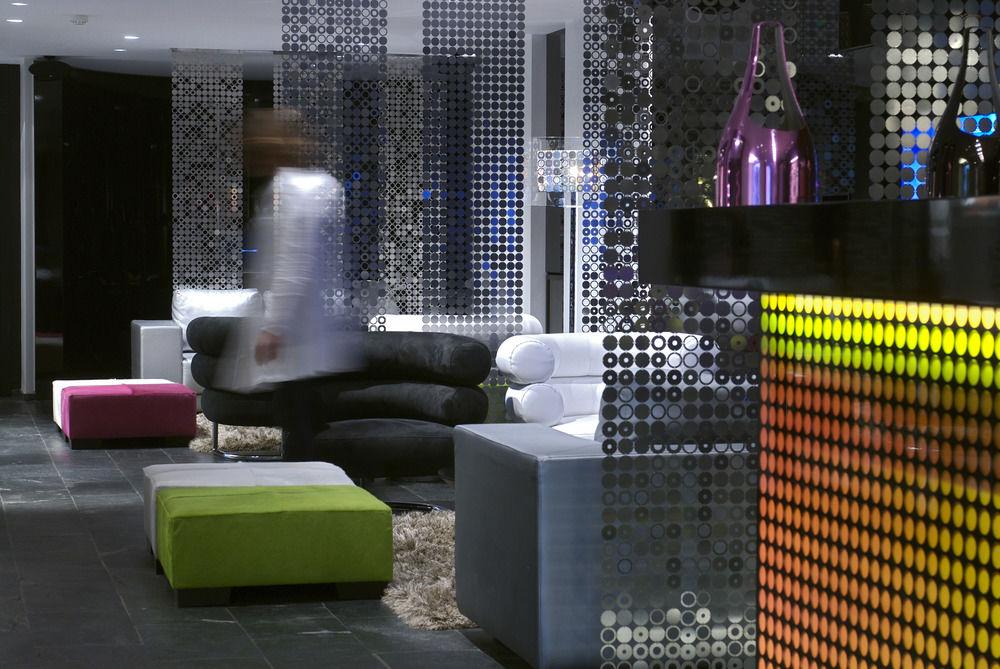 Yooma Urban Lodge Saint-Gilles Esterno foto